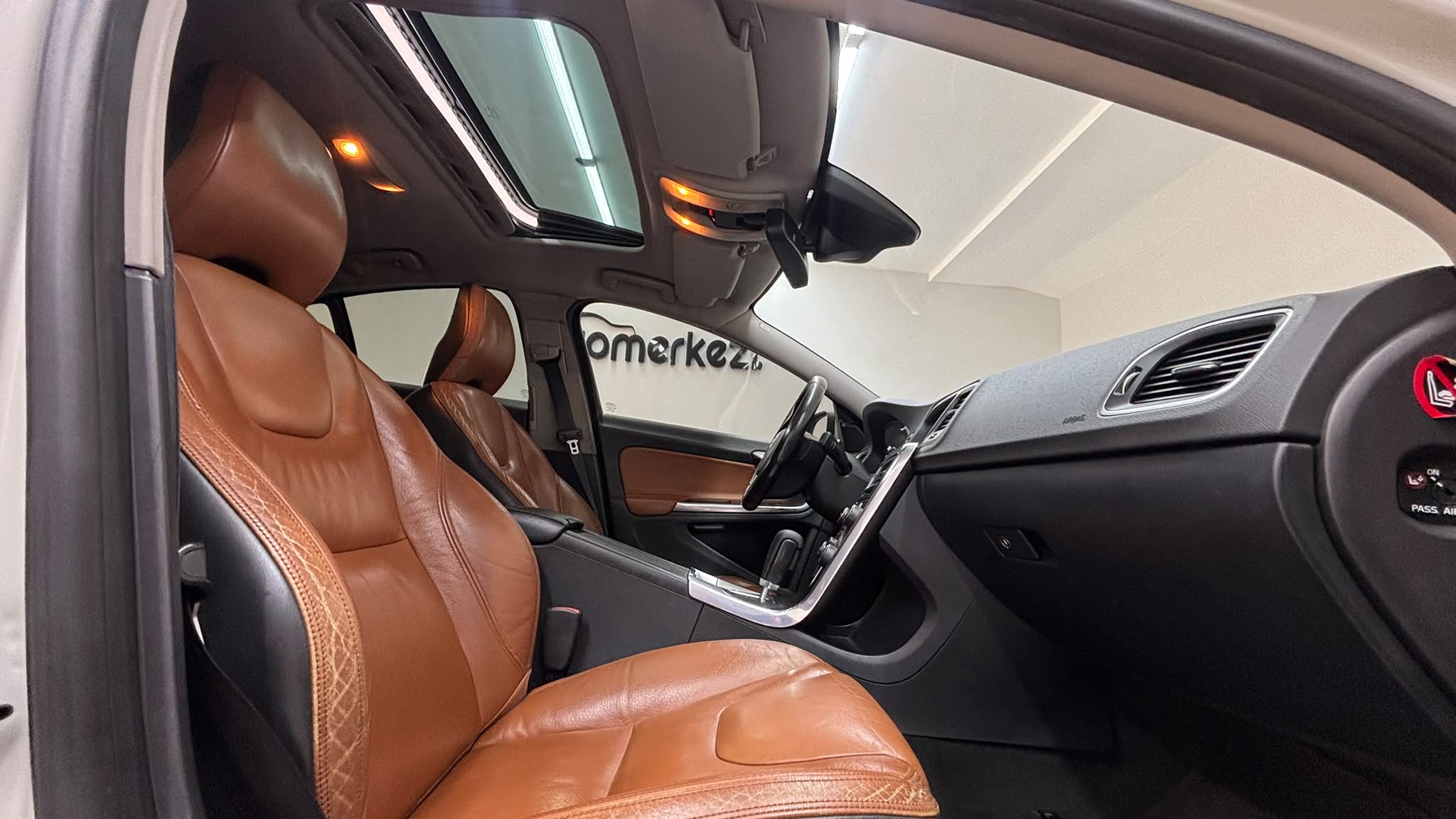 VOLVO S60 24